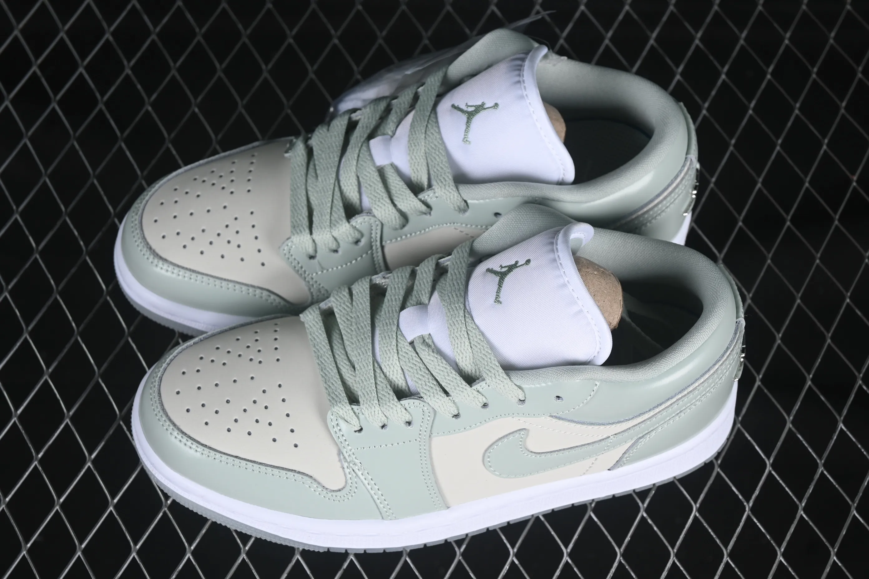 All categories Air Jordan Jordan series basketball shoes Air Jordan 1 Low Air Jordan 1 Low AJ1 Joe 1 amber green low-top cultural and casual sneakers HF4078-100